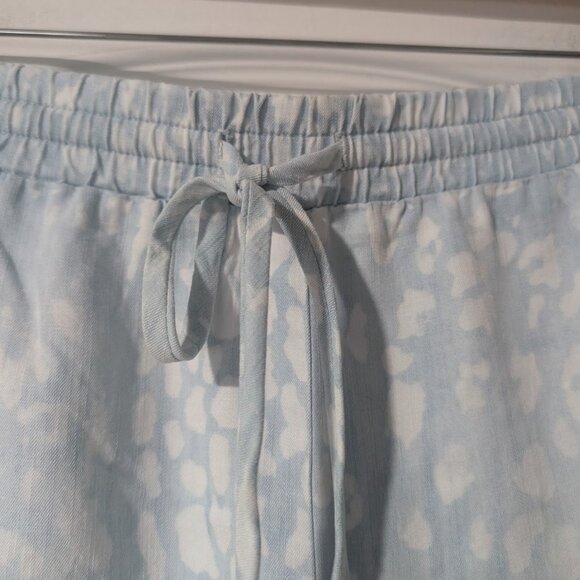 NEW! Bella Dahl | Sporty Short in Animal Spot Denim - Picture 8 of 10